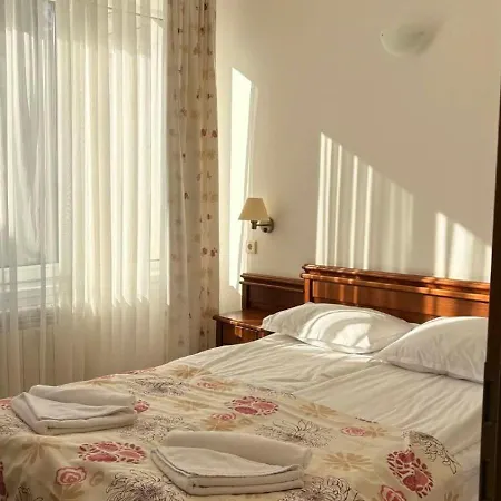 Fantastic 1-bedroom Stream Apartament